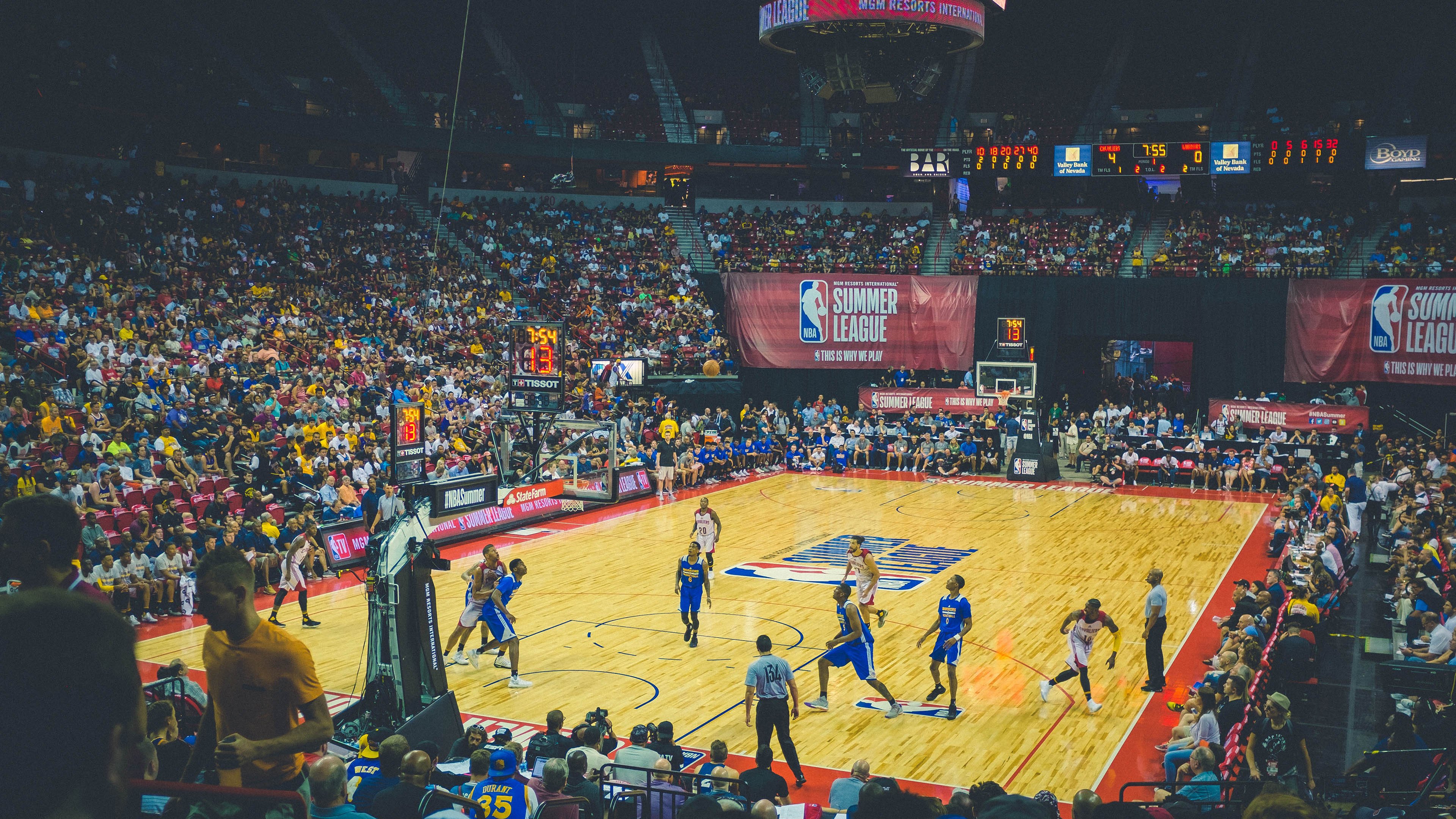 维尔·冯·威克：南非队进攻端的核心力量，始终威胁着对方防线，南非韦尔科姆